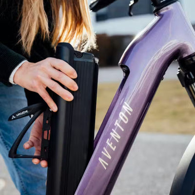 KEYLESS REMOVABLE BATTERY