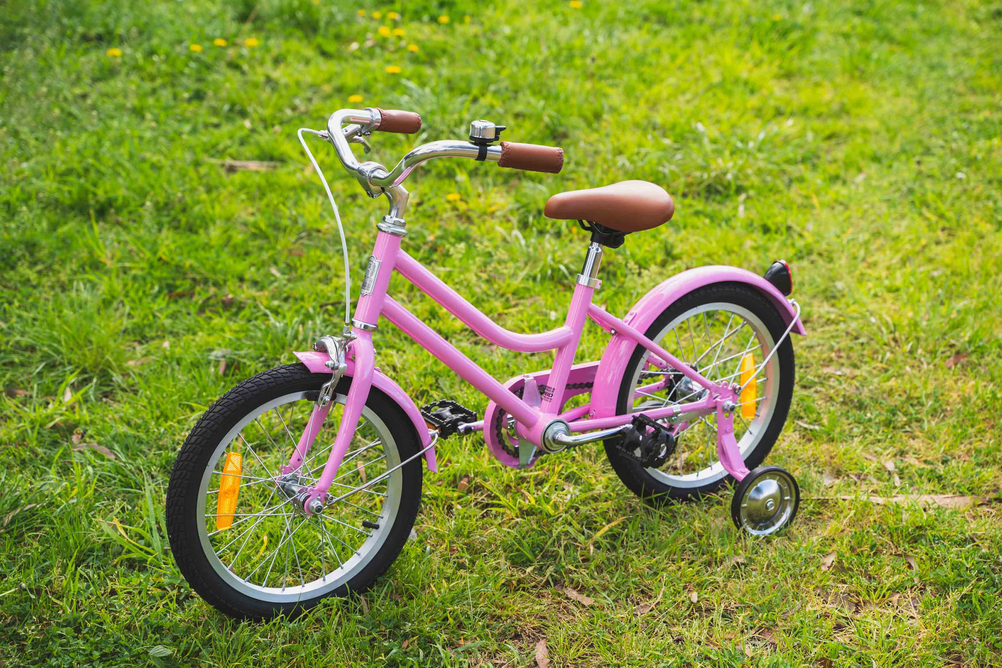 RETRO LOOK, KID-SIZED
