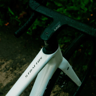 INTEGRATED CARBON COCKPIT