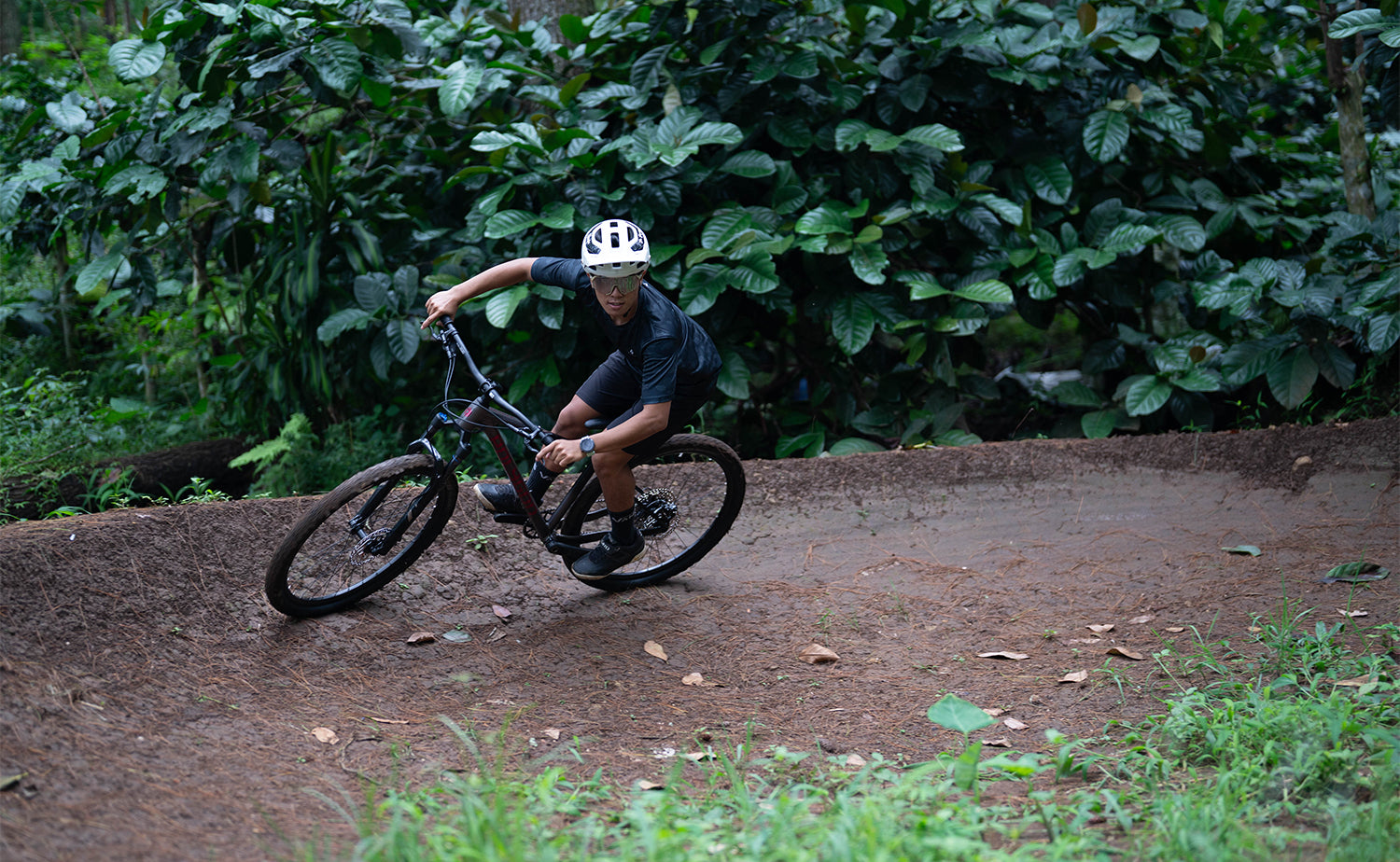 TRAIL-READY PERFORMANCE
